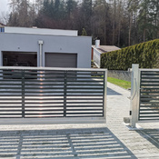 Automatické hliníkové posuvné brány značky FL BRÁNY 
