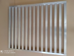 Detail hliníkové výplně HAVANA, bez lakování, zakázková výroba FL BRÁNY (ilustrační foto)
 Detail hliníkové výplně HAVANA, bez lakování, zakázková výroba FL BRÁNY (ilustrační foto)