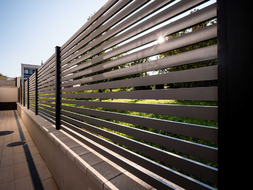 Detail plotového pole s výplní ITALY, zakázková výroba FL BRÁNY (ilustrační foto)