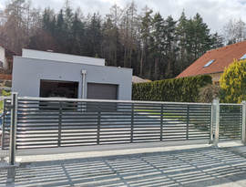 Automatická hliníková posuvná brána, plotová pole, branka, elektrický pohon. Zakázková výroba FL BRÁNY.