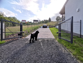 Automatická hliníková posuvná brána, plotová pole, branka, elektrický pohon. Zakázková výroba FL BRÁNY.