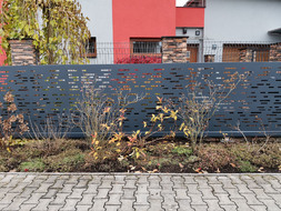 Posuvná brána STANDARD, šířka 350 cm, výška 190 cm,  bez lakování rámu, výplň Alstrip lakovaná