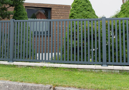 Posuvná brána STANDARD, šířka 300 cm, výška 150 cm,  lakovaný rám, výplň Havana lakovaná